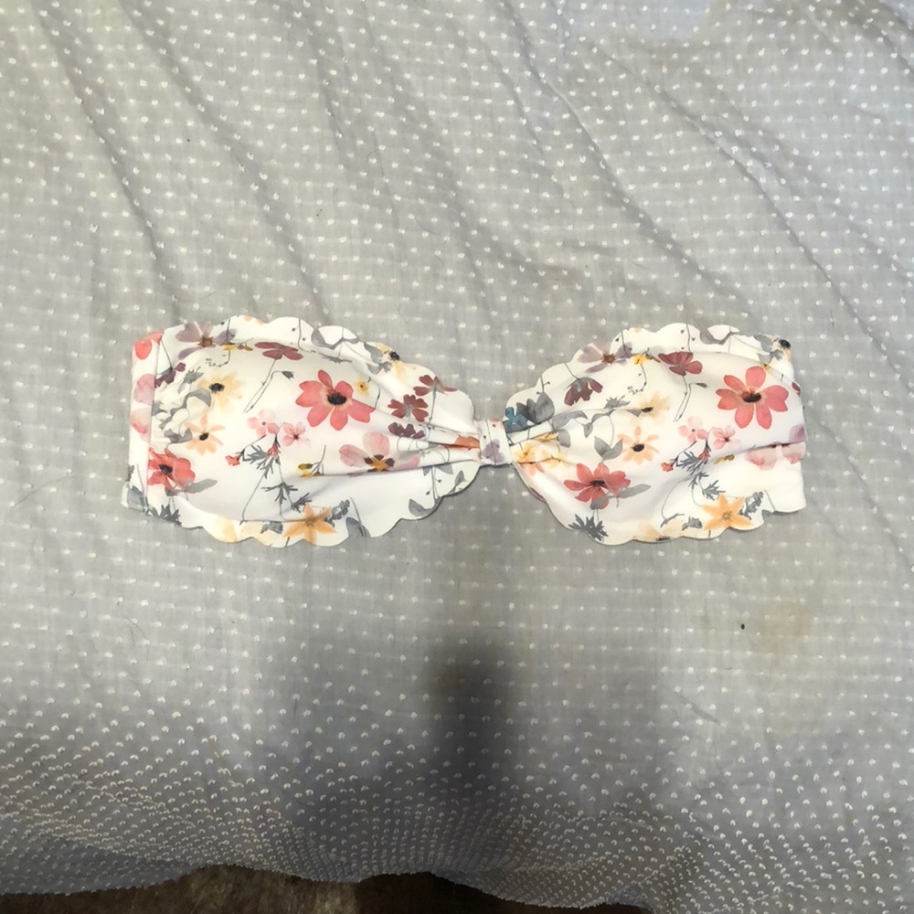 Size 8 strapless bikini top